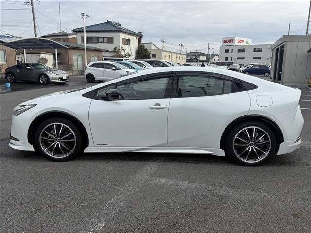 TOYOTA PRIUS 4WD 2023 Image 31