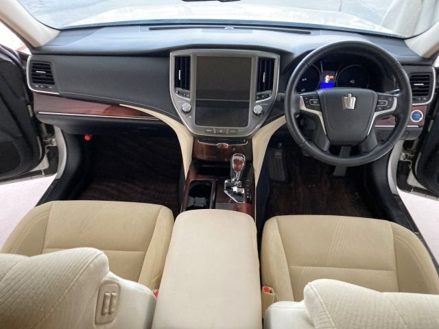 TOYOTA CROWN SEDAN HYBRID 2013 Image 31