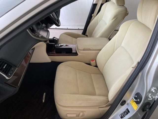 TOYOTA CROWN SEDAN HYBRID 2013 Image 31