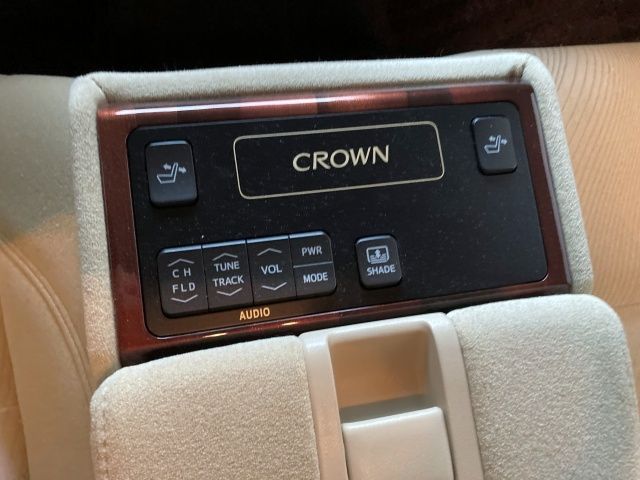 TOYOTA CROWN SEDAN HYBRID 2013 Image 31