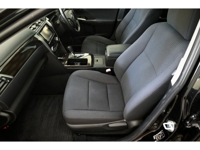 TOYOTA CAMRY HYBRID 2013 Image 31