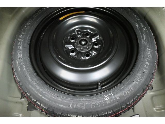 TOYOTA CAMRY HYBRID 2013 Image 31