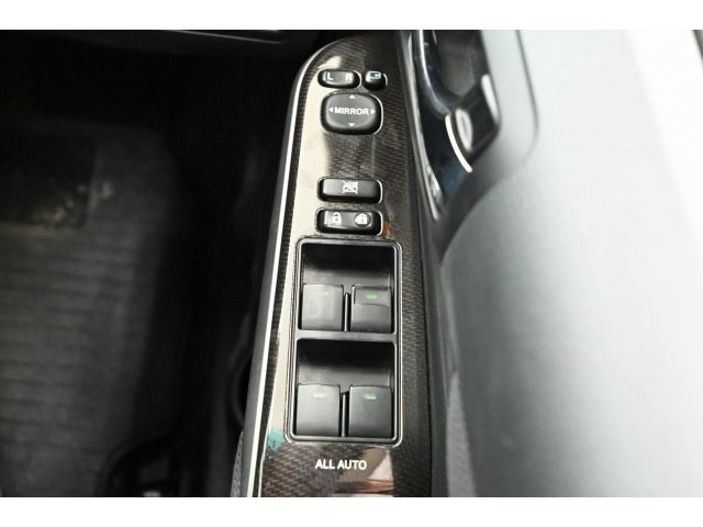 TOYOTA CAMRY HYBRID 2013 Image 31