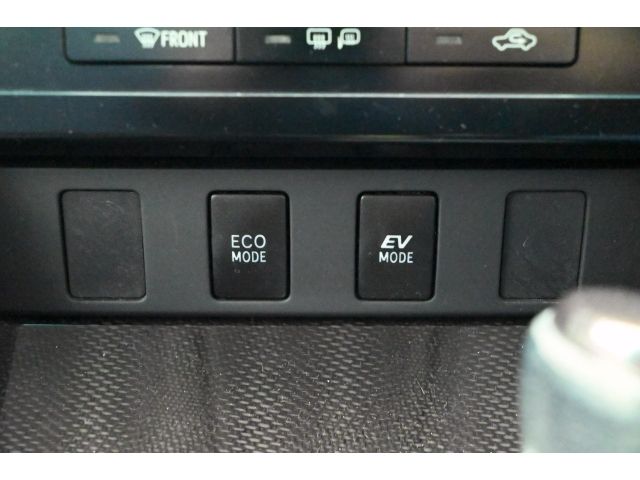 TOYOTA CAMRY HYBRID 2013 Image 31