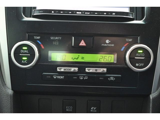 TOYOTA CAMRY HYBRID 2013 Image 31