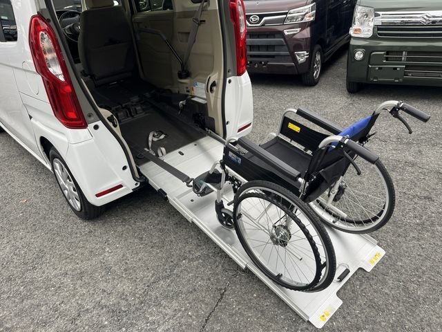 HONDA N BOX 2020 Image 31