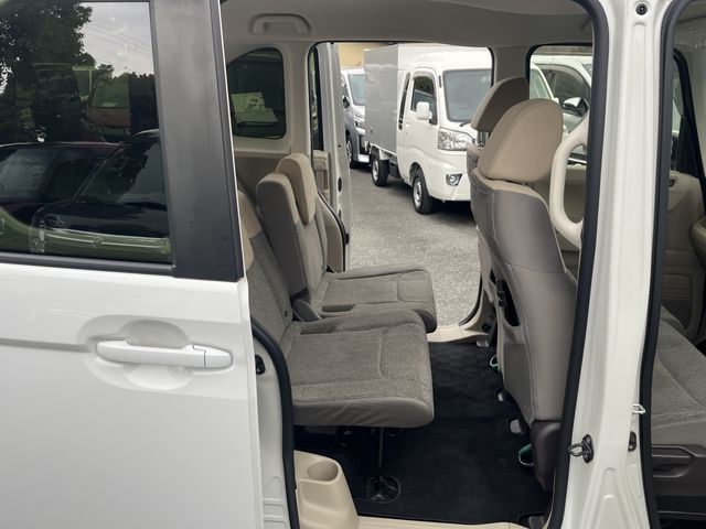 HONDA N BOX 2020 Image 31