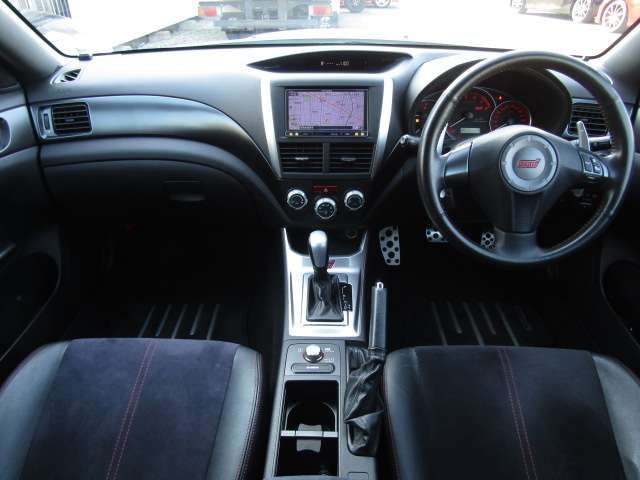 SUBARU IMPREZA WRX 5DOOR 2011 Image 31