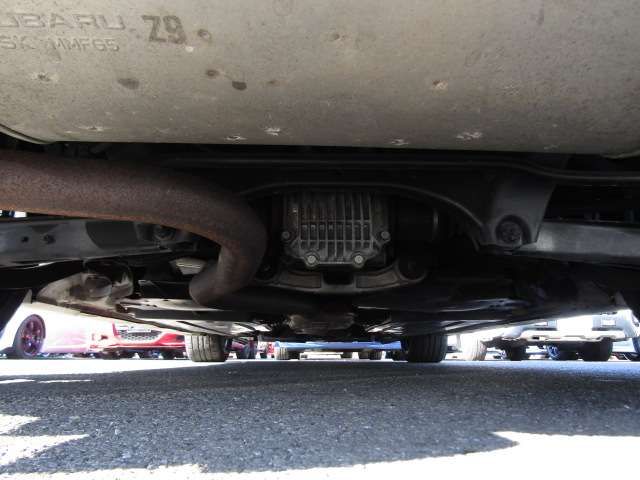 SUBARU IMPREZA WRX 5DOOR 2011 Image 31