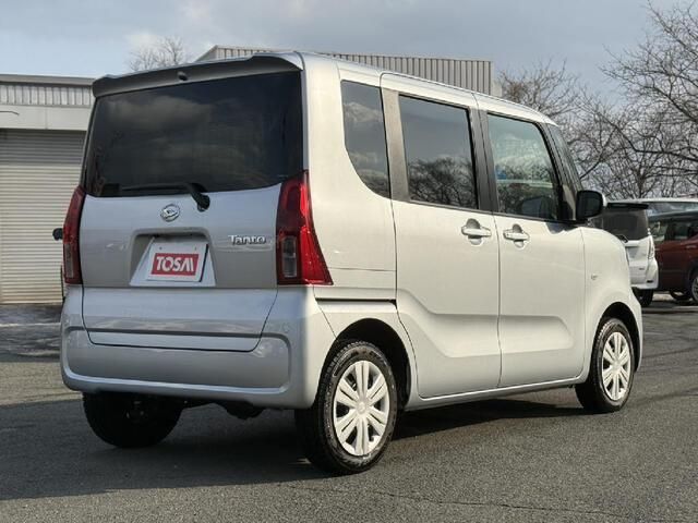 DAIHATSU TANTO 4WD 2022 Image 31