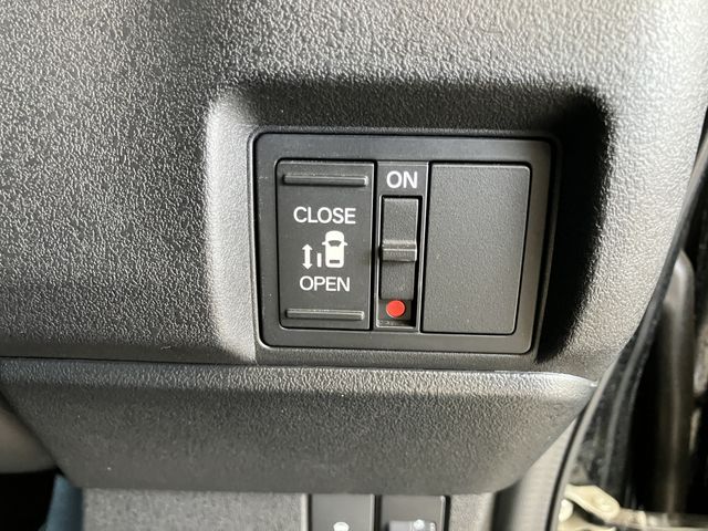 HONDA N BOX CUSTOM 2023 Image 31