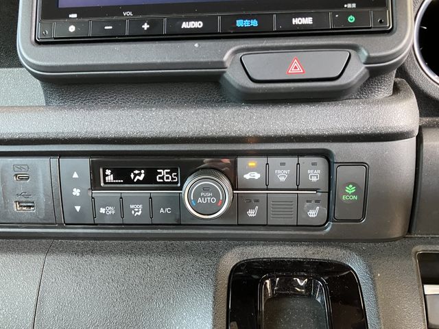 HONDA N BOX CUSTOM 2023 Image 31