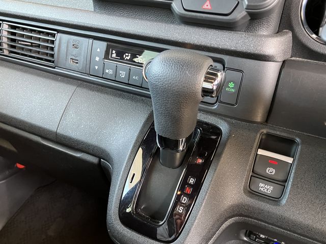 HONDA N BOX CUSTOM 2023 Image 31