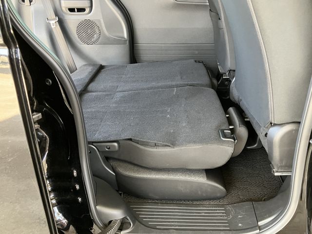 HONDA N BOX CUSTOM 2023 Image 31