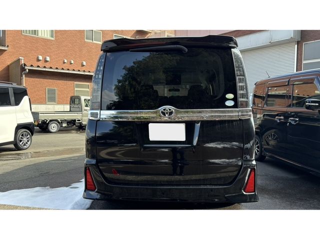 TOYOTA VOXY 2015 Image 31