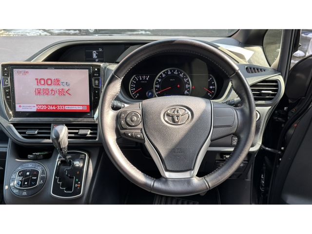 TOYOTA VOXY 2015 Image 31