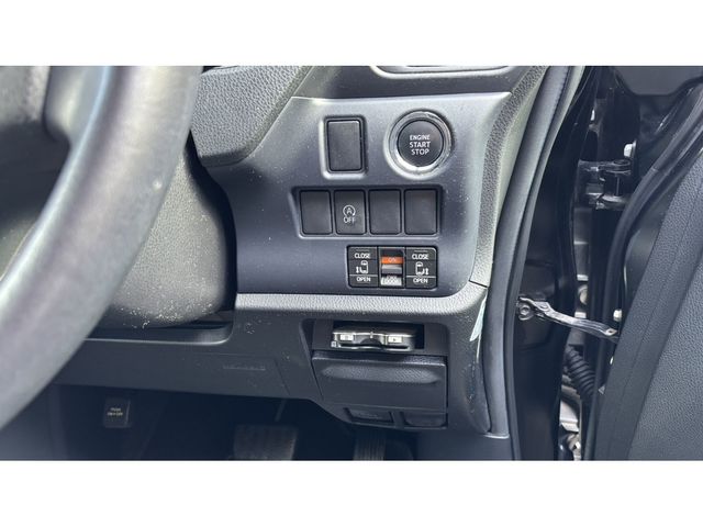 TOYOTA VOXY 2015 Image 31