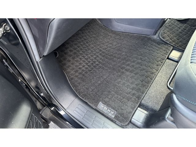 TOYOTA VOXY 2015 Image 31