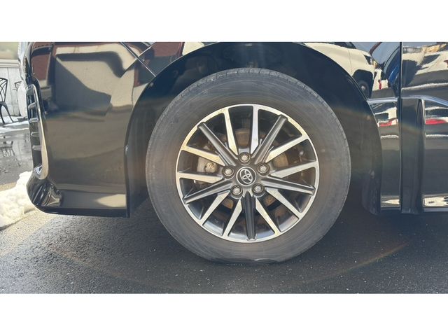 TOYOTA VOXY 2015 Image 31