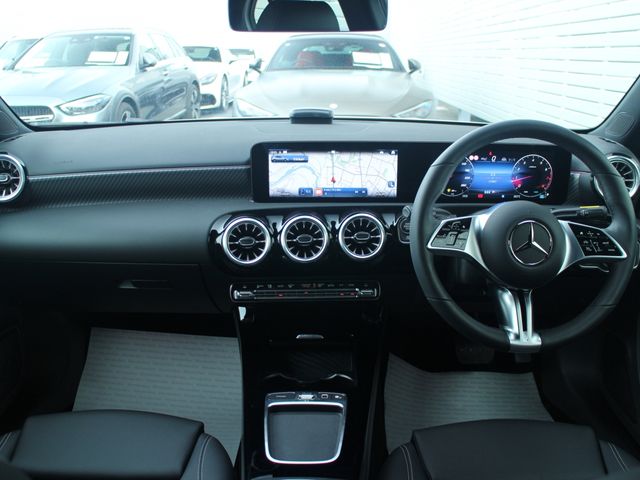 MERCEDES BENZ A CLAS 2025 Image 31
