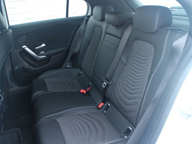MERCEDES BENZ A CLAS 2025 Image 31