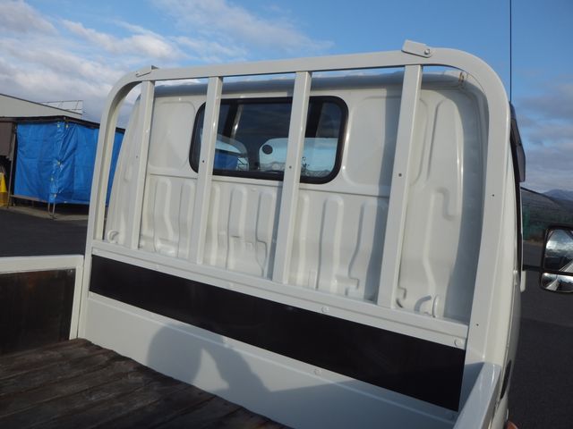 HINO DUTRO 2017 Image 31