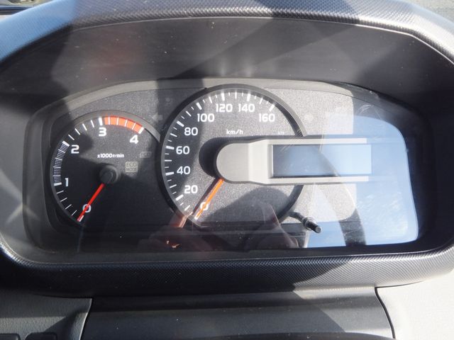 HINO DUTRO 2017 Image 31