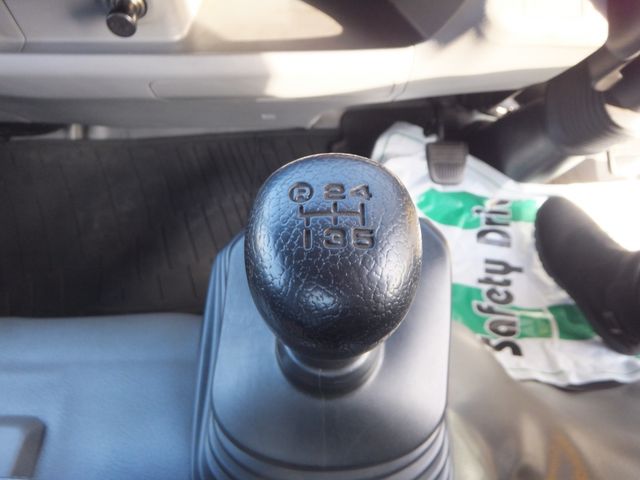 HINO DUTRO 2017 Image 31