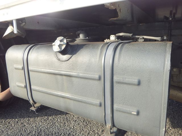 HINO DUTRO 2017 Image 31