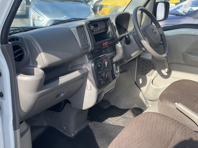 NISSAN NV100 CLIPPER 2025 Image 31