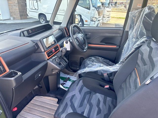 DAIHATSU TANTO FAN CROSS 2022 Image 31