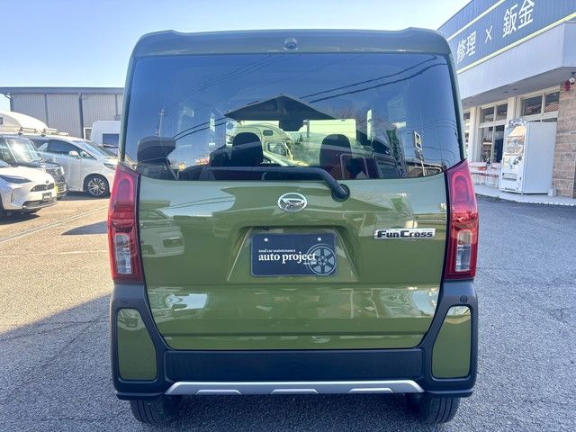 DAIHATSU TANTO FAN CROSS 2022 Image 31