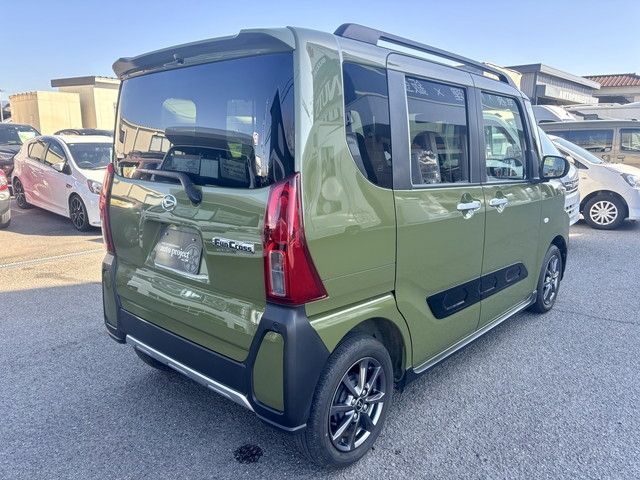 DAIHATSU TANTO FAN CROSS 2022 Image 31