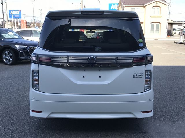 NISSAN ELGRAND 2017 Image 31
