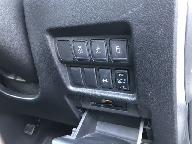 NISSAN ELGRAND 2017 Image 31