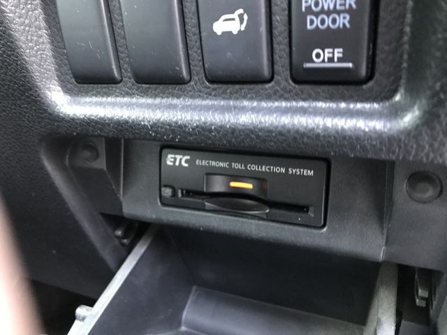 NISSAN ELGRAND 2017 Image 31