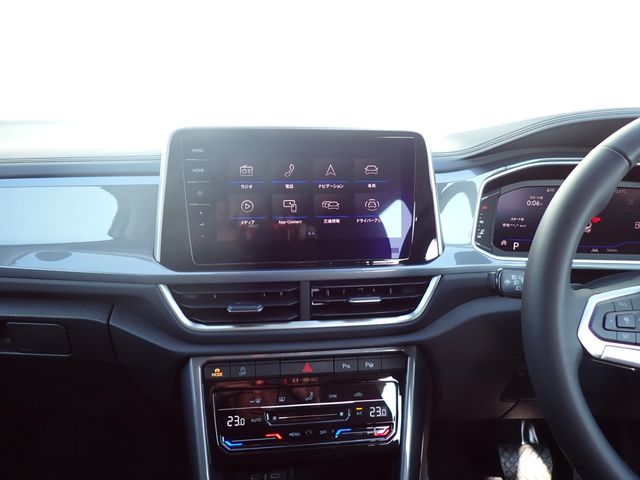 VOLKSWAGEN T-ROC 2024 Image 31