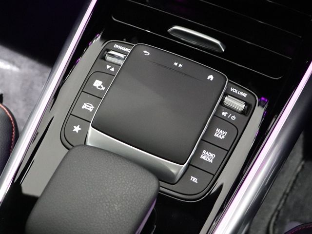 MERCEDES BENZ GLA CL 2020 Image 31