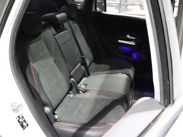 MERCEDES BENZ GLA CL 2020 Image 31