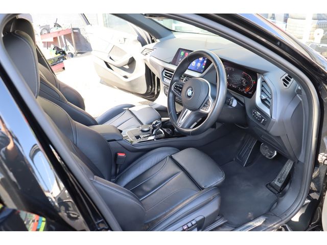 BMW 1SERIES 2020 Image 31