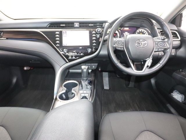 TOYOTA CAMRY HYBRID 2018 Image 31