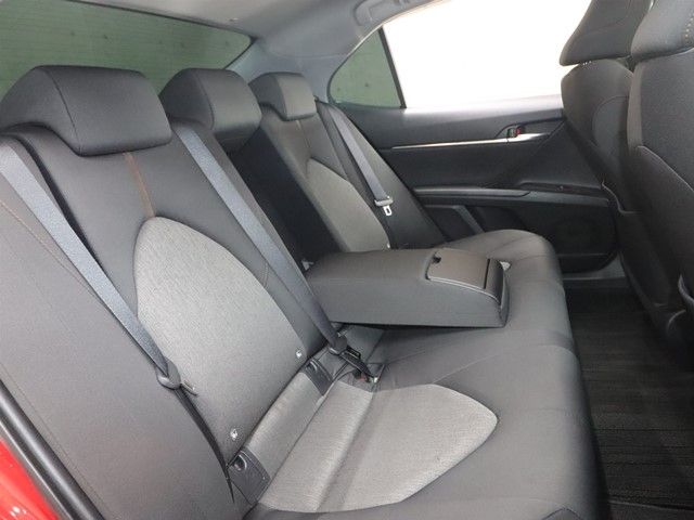 TOYOTA CAMRY HYBRID 2018 Image 31