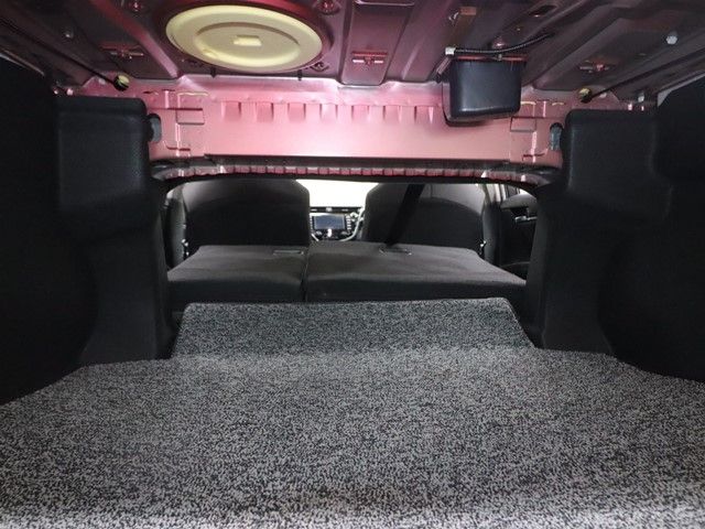 TOYOTA CAMRY HYBRID 2018 Image 31