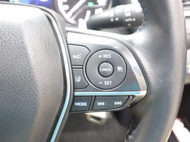 TOYOTA CAMRY HYBRID 2018 Image 31