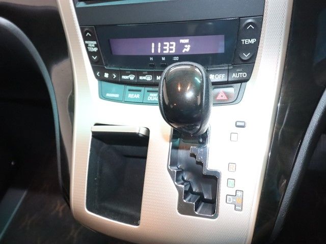 TOYOTA ALPHARD 2014 Image 31