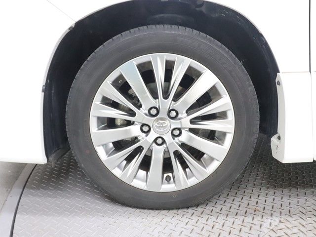 TOYOTA ALPHARD 2014 Image 31