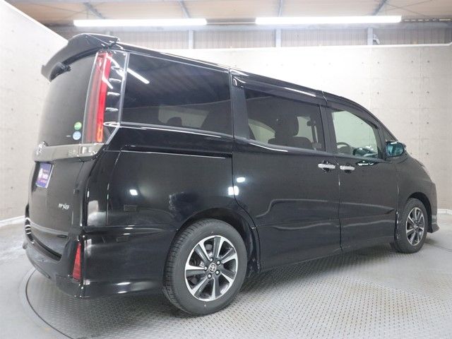 TOYOTA NOAH 2019 Image 31