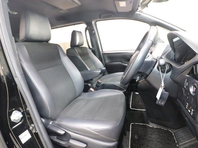 TOYOTA NOAH 2019 Image 31