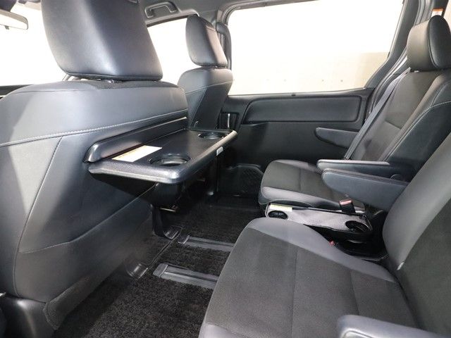 TOYOTA NOAH 2019 Image 31