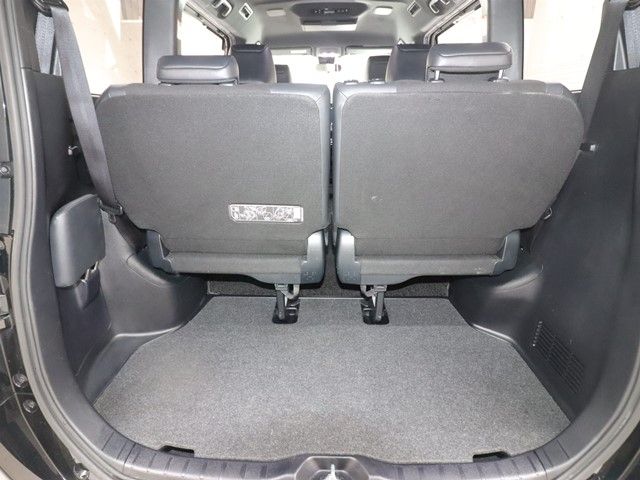 TOYOTA NOAH 2019 Image 31